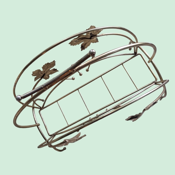 Vintage Brass Leaf pattern magazine paper log holder - Picture 3 of 4